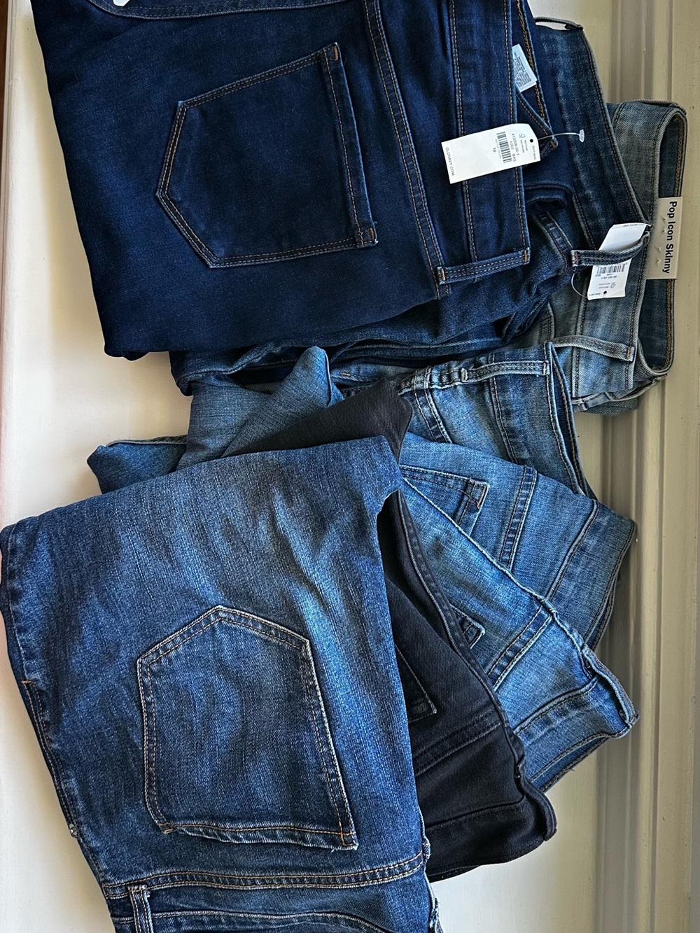 Old Navy Women's Jeans lot
skinny, straight, and boyfriend